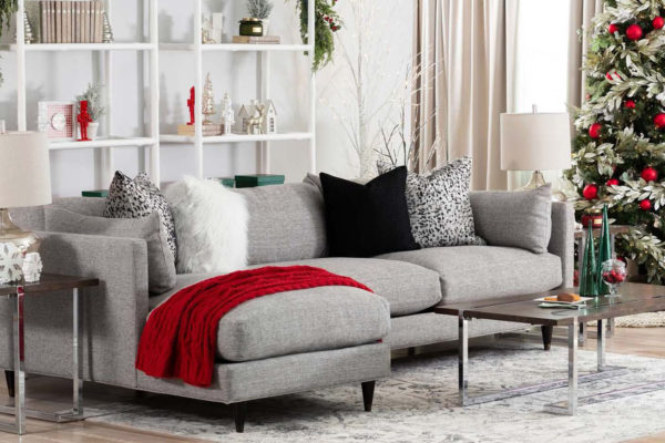 DESIGNER-INSPIRED HOLIDAY HOME DESIGN