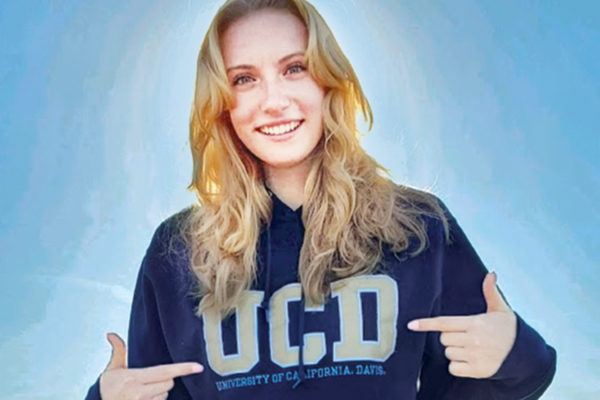 University High volleyball star Victoria Holmes commits to UC Davis