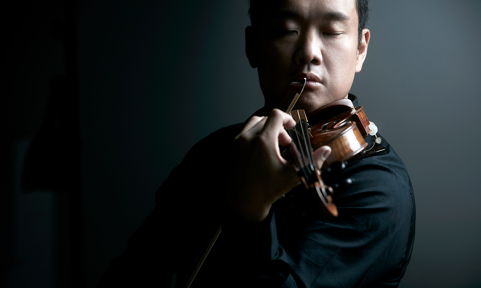 Concertmaster Dennis Kim