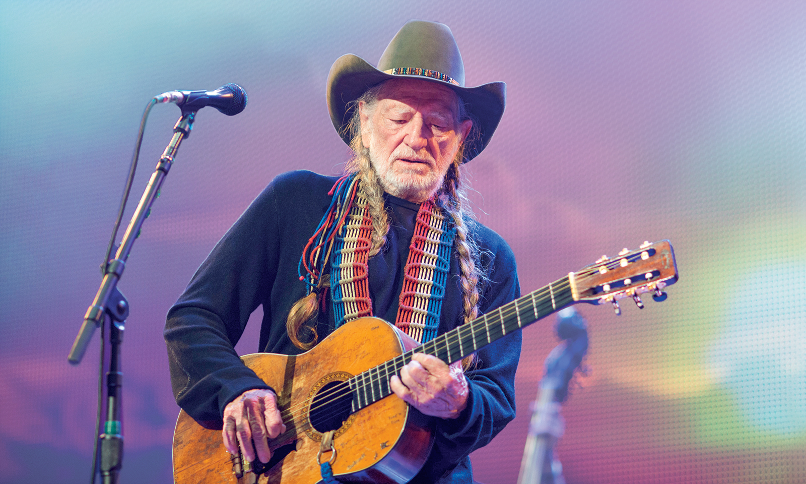 Willie Nelson is on the road again