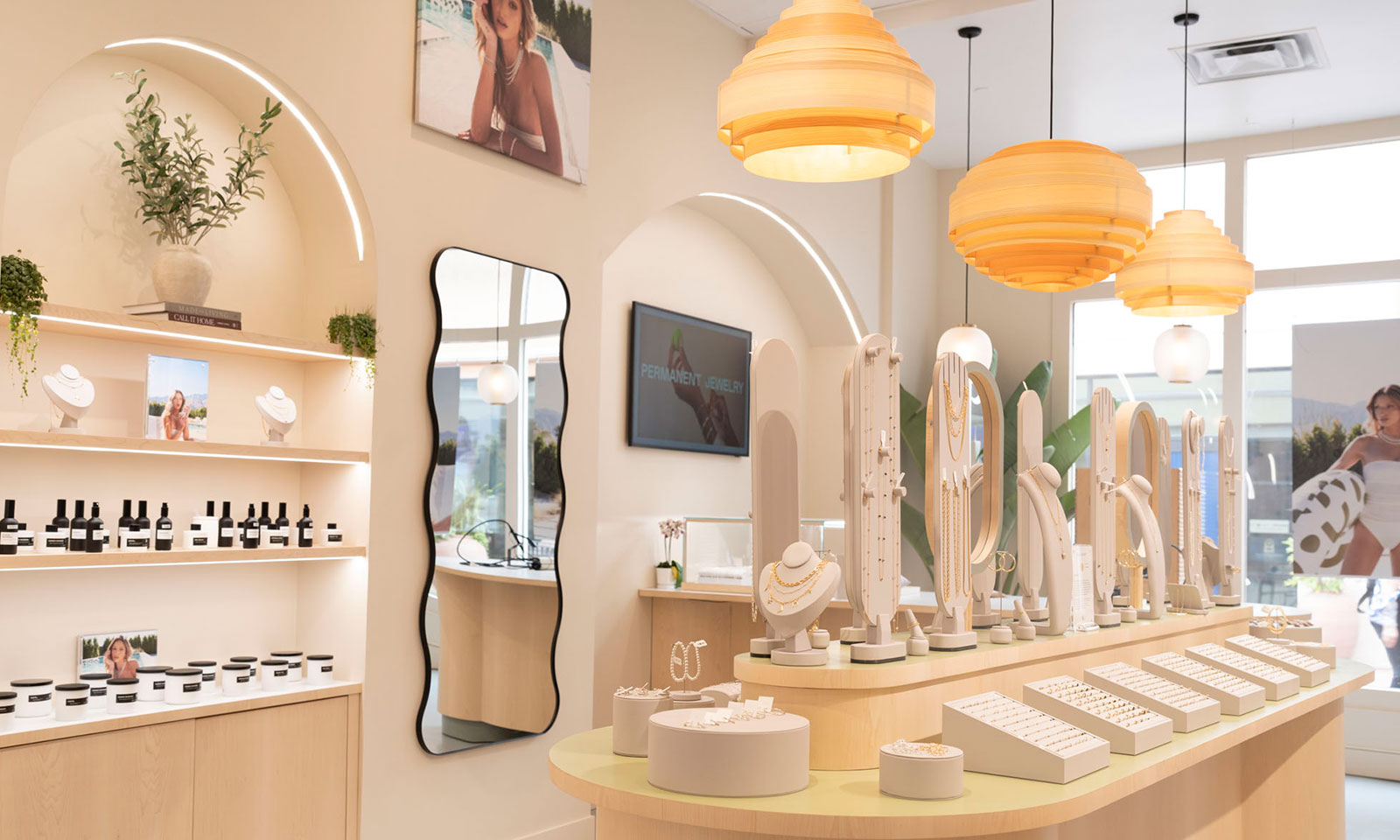 Personal touches at new jewelry stores at Spectrum Center